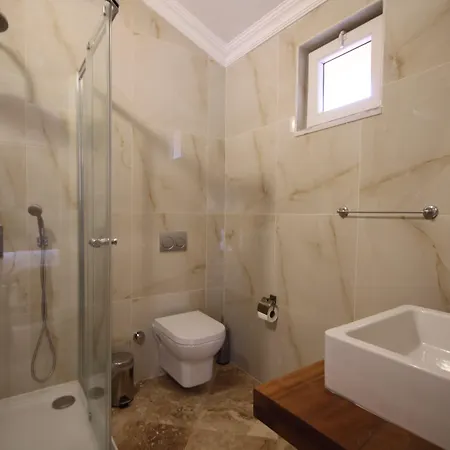 호텔 달리야 라이프 3*